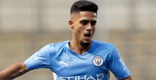 Ман Сити съгласува трансфера на десен бек в Борусия Дортмунд 