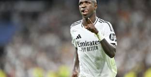 Винисиус продължава да общува със саудитски клубове