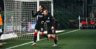 Гройтер Фюрт - Айнтрахт 1:2 