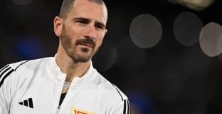 Прекратиха трансфера на Бонучи в Рома 