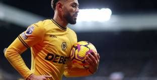 Ман Юнайтед проведе преговори с Куня