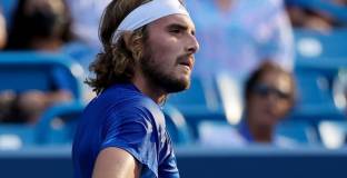 Циципас отпадна от Australian Open 2025