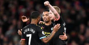 Ман Сити разби Арсенал за едно полувреме