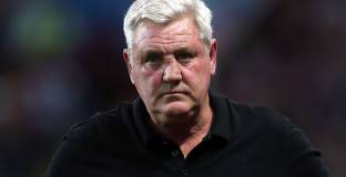 Стив Брус трябва да стане мениджър на Нюкасъл