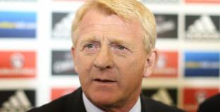 Страхън напусна националния на Шотландия 