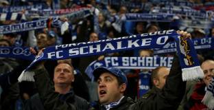 Арестуваха фен на Шалке 04 за нападение върху привърженик на Манчестър Сити