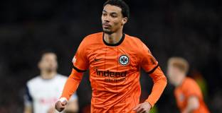 Екитике ще премине прегледи за Ливърпул днес