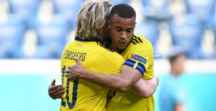 Дузпа носи успеха на Швеция срещу Словакия (видео)