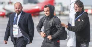 Националният на Швейцария пристигна в Русия 