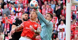 Щутгарт изпусна победата срещу Майнц след късен гол (видео)