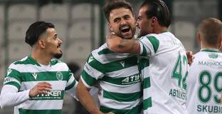 Коняспор - Фенербахче 2:1 