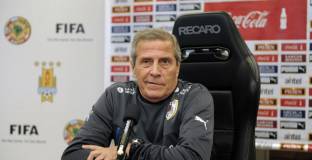 Табарес: Ще се постараем да подобрим играта си за Русия 