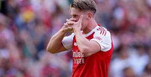 Уолкът: Гьокереш се хранеше с парченцата в мача с Ман Юнайтед