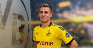   Нюкасъл готви оферта за Торган Азар