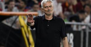 Моуриньо: Не чакам никого, дори Марадона