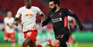 Ливърпул направи важна крачка към 1/4-финалите в ШЛ (видео)