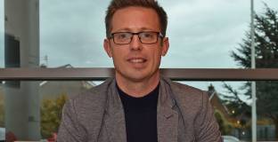 Едуардс: Кучето ми се казва Боби