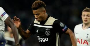 Аякс е готов да продаде Нерес в Ливърпул