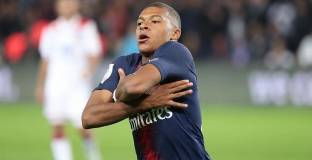 Мбапе: Късно ми е да правя кариера като Меси