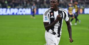 Тимъти Уеа се присъединява към Марсилия от Юве