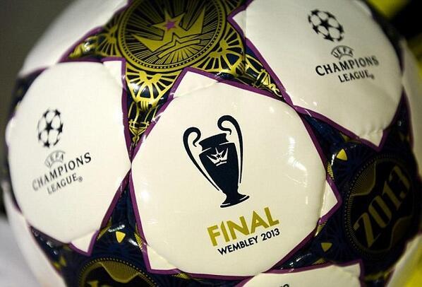  Топката, с която ще се играе във финалната среща от Шампионска лига сезон 2012/13