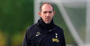  Стелини се извини за отпадането на Тотнъм 