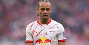 Тотнъм може да прихване Симонс от Челси