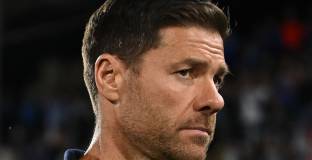 Шаби Алонсо може да замени Томас Франк в Тотнъм 