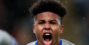 Тотнъм се интересува от халф на Ювентус 