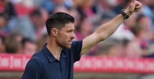 Алонсо: Изгонването на Хойсен се отрази на играта ни