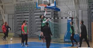 Локо загрява за дербито на Пловдив с... баскетбол