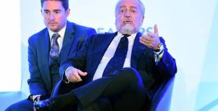 Подозират ръководството на Наполи във връзки с Камората и Ндрагета