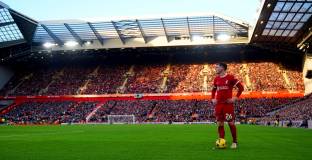 Нюкасъл няма да отстъпи на Ливърпул