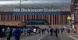 Евертън ще задържи Ливърпул в дербито