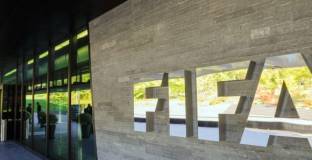 ФИФА наказа треньор за изнасилване 