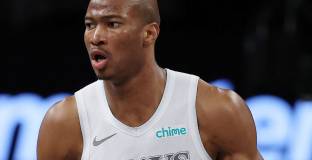 Анадолу Ефес подписа с бивш играч на НБА