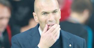 От Федерацията на Франция коментираха слуховете за Зидан