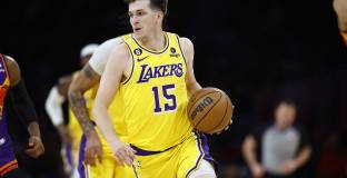 НБА одобри продажбата на контролен пакет акции на Лейкърс на съсобственик на Челси