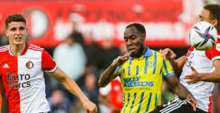 Фейенорд - Валвайк 2:2 