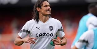 Кавани напусна Валенсия 