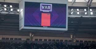 Джо Коул: VAR ни лишава от страст 