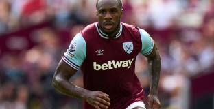 Уест Хем не е подписвал нов договор Антонио 