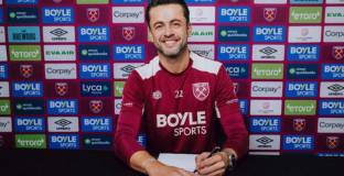 Уест Хем подписа с 40-годишния Фабиански 