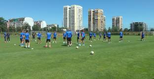 Трима от Левски под въпрос за мача със Славия (видео)