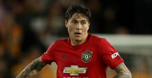 Линдельоф призна, че играе с болка