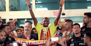 Осимен: Щастлив съм да стана част от семейството на Галатасарай