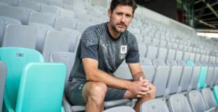 Лудогорец привлича треньора на Олимпия? 