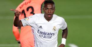 Винисиус се нареди до Раул, Касияс и Камачо