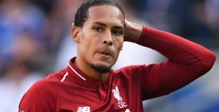 Ван Дайк пропусна тренировката на Ливърпул