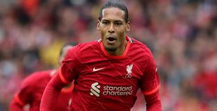 Ван Дайк изкълчи пръст